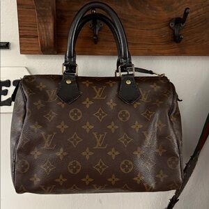 Authentic Louis Vuitton Speedy 25